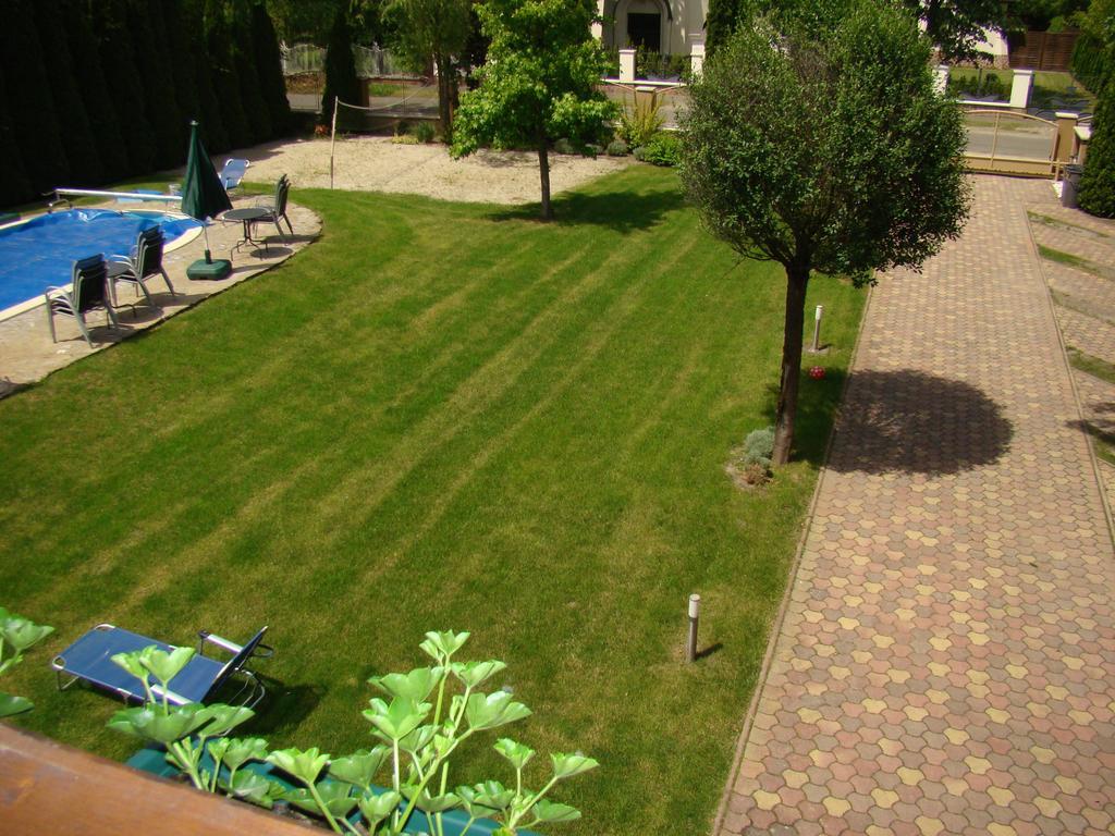 Künszler Apartmanház Zamárdi Exterior foto