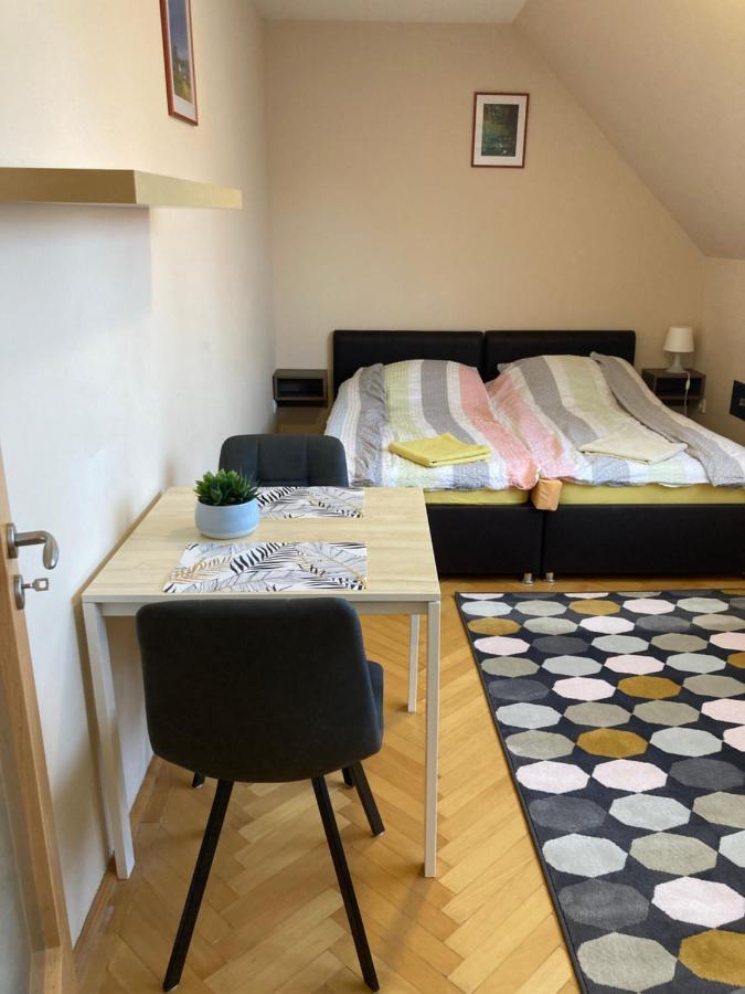 Künszler Apartmanház Zamárdi Exterior foto