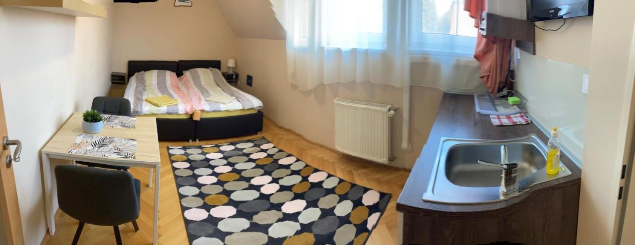 Künszler Apartmanház Zamárdi Exterior foto
