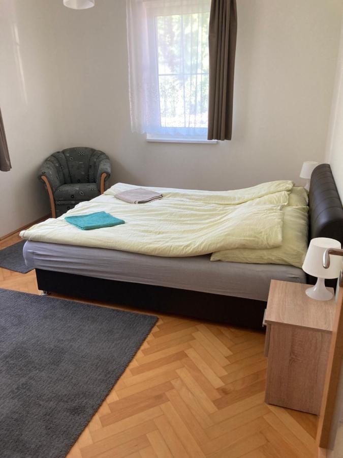 Künszler Apartmanház Zamárdi Exterior foto