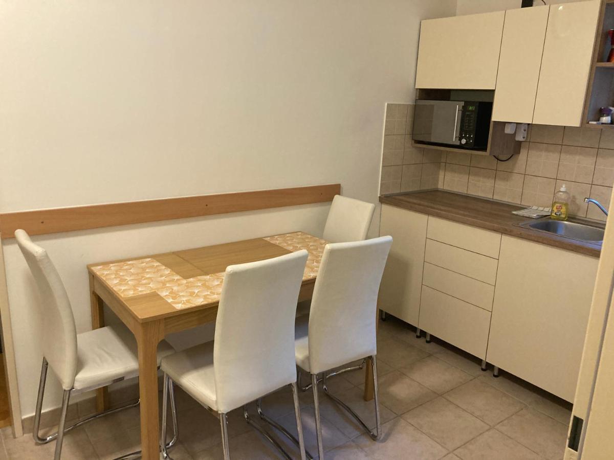 Künszler Apartmanház Zamárdi Exterior foto